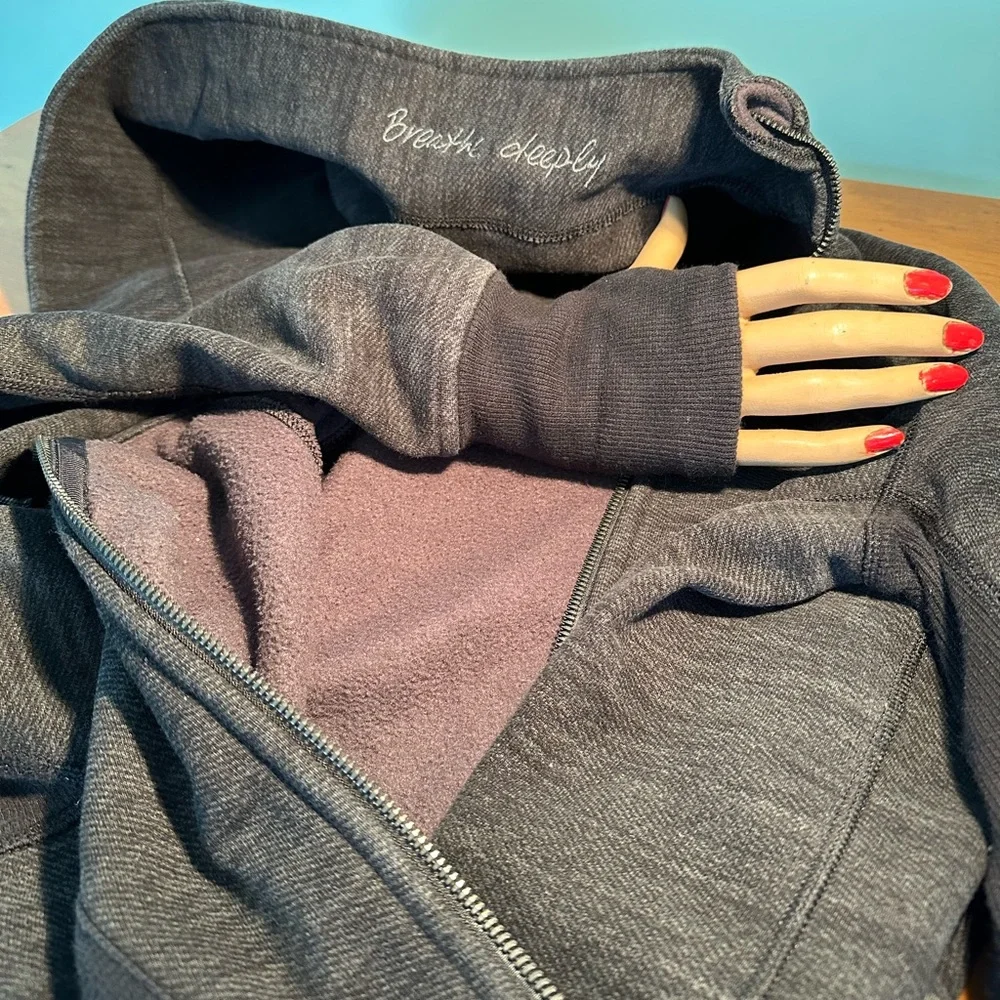 Athleisure Yoga Dark Gray Soot EUC lululemon Full Zip Funnel Hoodie ~ maybe XS/S